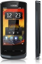 Nokia 700