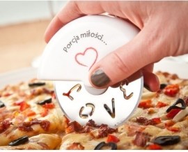 Zamilovaný krájač na pizzu