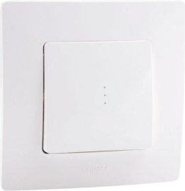 Legrand Niloe vypínač č.6 s orientačným osvetlením