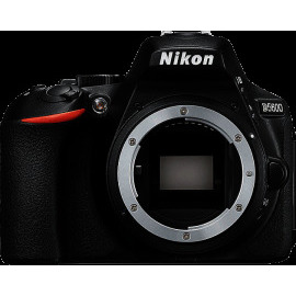 Nikon D5600 + Sigma 17-70mm
