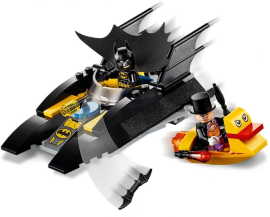 Lego Super Heroes 76158 Prenasledovanie Tučniaka v Batmanovej lodi