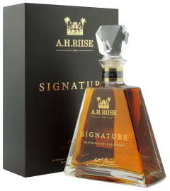 A.H. Riise Signature 0,7l