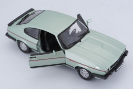 Bburago 1:24 Plus Ford Capri 1982 light green