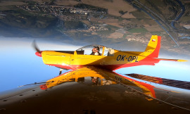 Akrobatický let lietadlom Trenčín