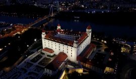 Nočný zážitkový let lietadlom Bratislava