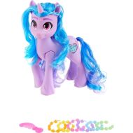 Hasbro My Little Pony Izzy Objav v sebe iskru
