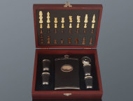 Ploskačka 240ml v darčekovej kazete Chess II - cena, porovnanie