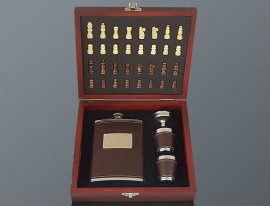Ploskačka 240ml v darčekovej kazete Chess V