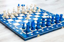 Drevené šachy kráľovské modré