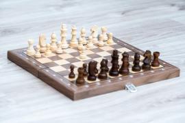 Magnetické drevené šachy Cestovateľ