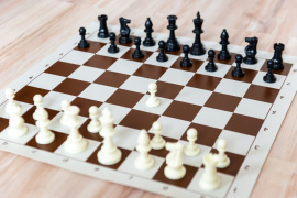 Šachová súprava komplet stredná hnedá